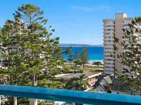 Border Terrace Unit 13 - Large apartment walk to beaches and clubs, Tweed Heads